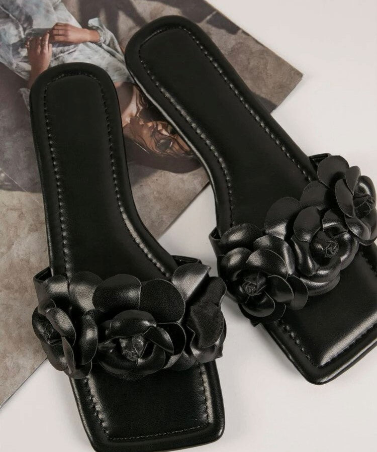 Black Sandals with flowers